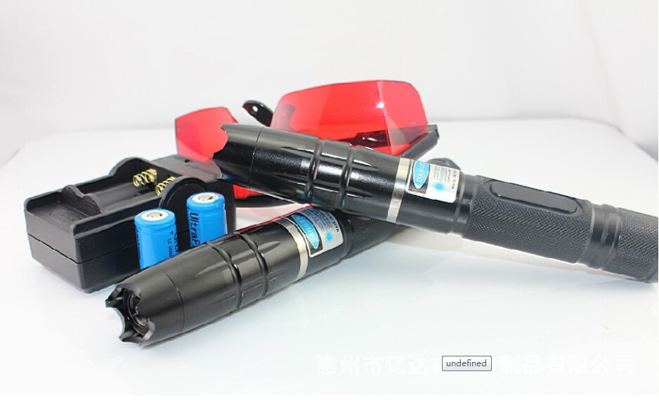 pointeur laser bleu puissant