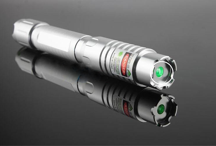 faisceau laser vert 