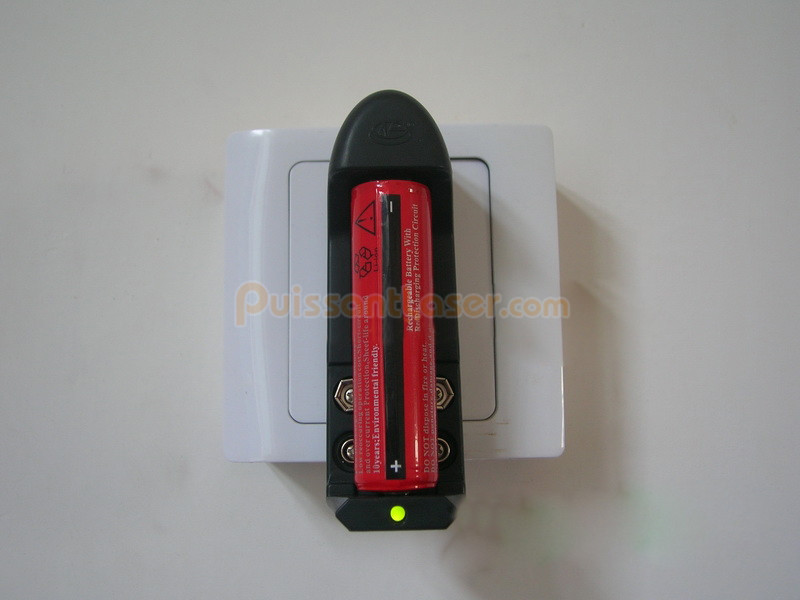 chareur pour laser pointeur