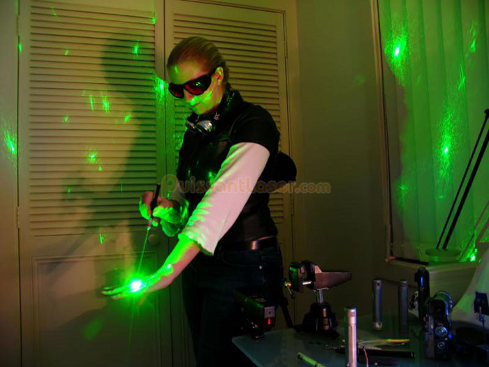 pointeur laser vert 15 mw 