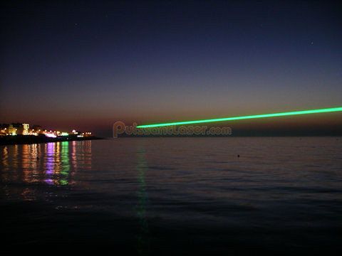pointeur laser vert 700mw surpuissant