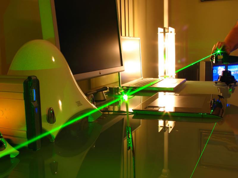 laser vert a paris