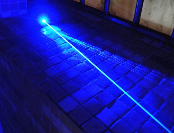 laser efface oisceau